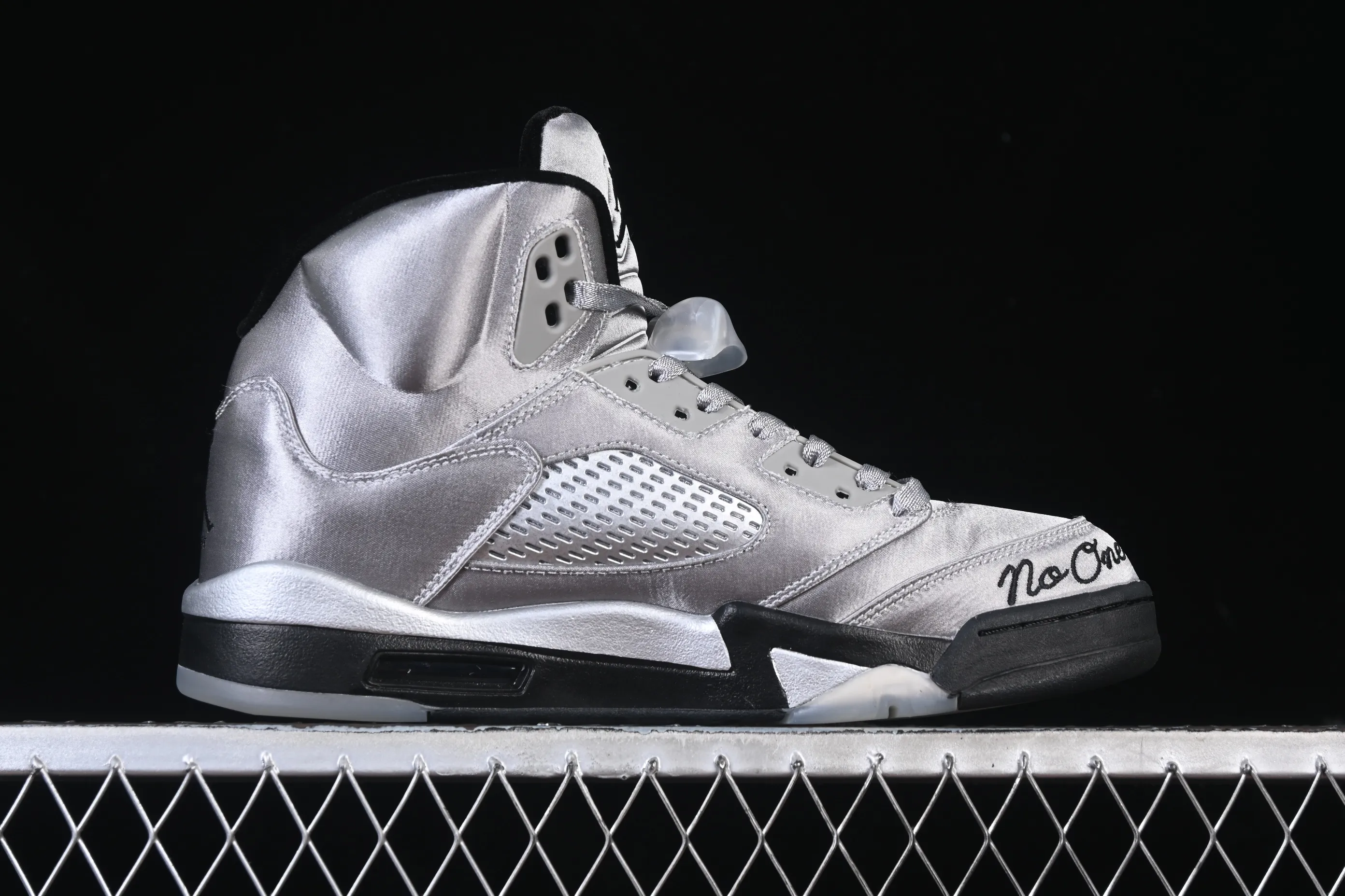 All categories Air Jordan Jordan series basketball shoes Air Jordan 5 P version Air Jordan 5 Retro "Wings" AJ5 Joe 5 silver silk IO2038-001